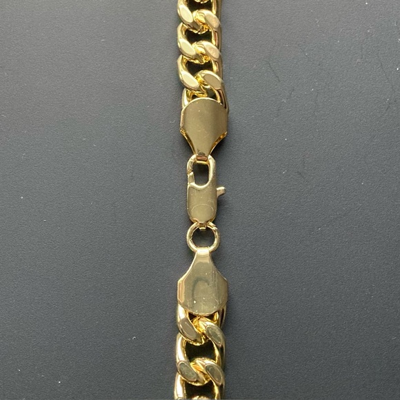 Gold Chain Cuban 8mm and Icy Money Bag Pendant Charm Set - Picture 8 of 8